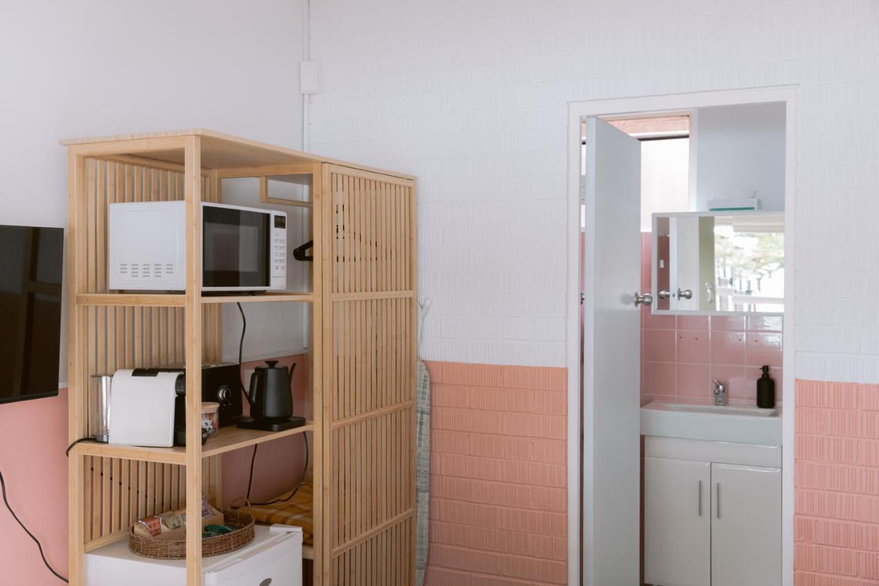 Black Swan Waterfront Motel (Adults Only) Swansea Ngoại thất bức ảnh